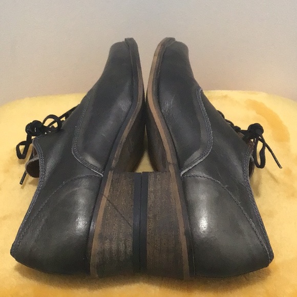 EUC SIXTYSEVEN Distressed Leather Lace Up Gray Oxford Shoes Low Heel - Picture 14 of 16